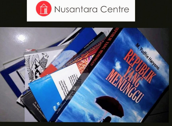 buku_republik_yang_menunggu.png