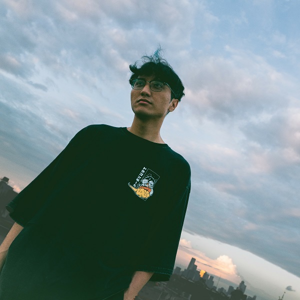renaive_-_Profile_2a.jpg
