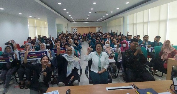 Ratusan Mahasiswa dan Aktivis LSM NTB Ikuti Gerakan Kampanye Perdamaian FingerPeace 