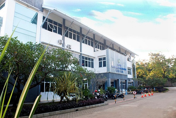 Universitas Ibn Khaldun Bogor berhasil naik peringkat sebagai Perguruan Tinggi Klaster Utama.