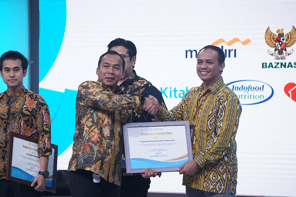 Wujudkan Generasi Emas, Menteri BKKBN Serahkan Penghargaan Kepada Rumah Zakat