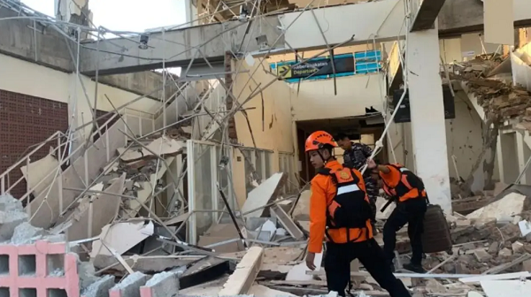 sekolah_rusak_akibat_gempa.PNG
