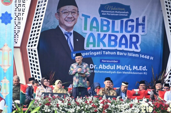 Tabligh Akbar bersama Mendikdasmen di Purbalingga hadirkan 3 hadiah umroh